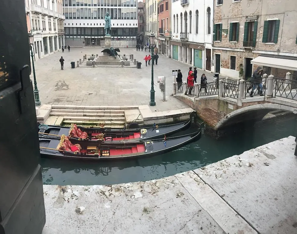 ** Guest house 40.17 San Marco Hotel Venice Italy